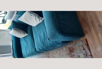 Καναπές στο Γαλάτσι